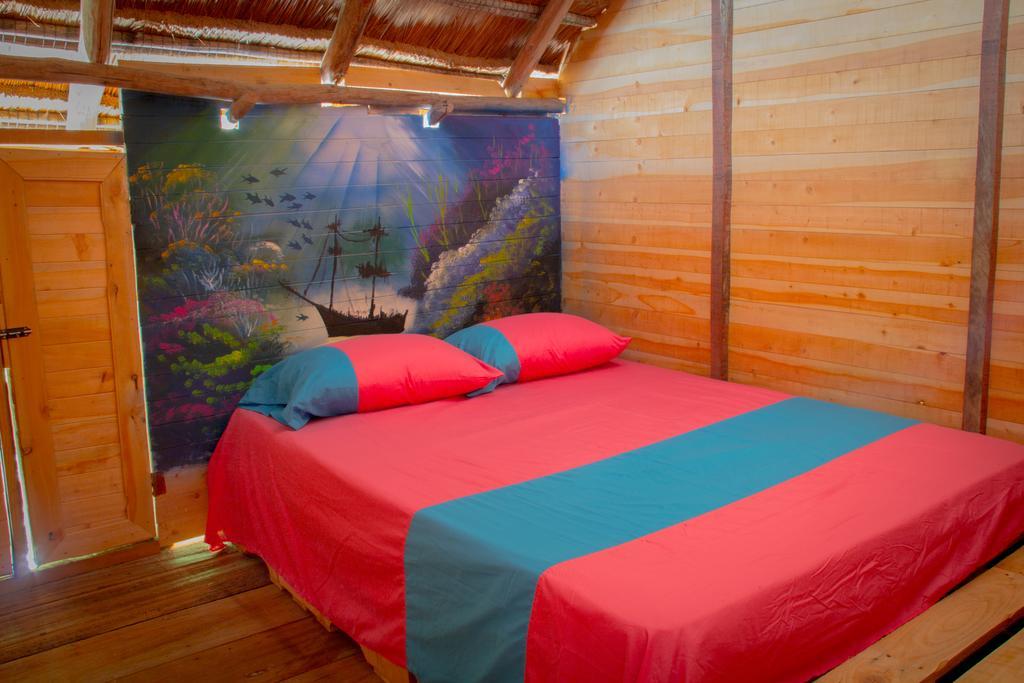 Nuestros Tres Tesoros Cano de Loro Exterior foto